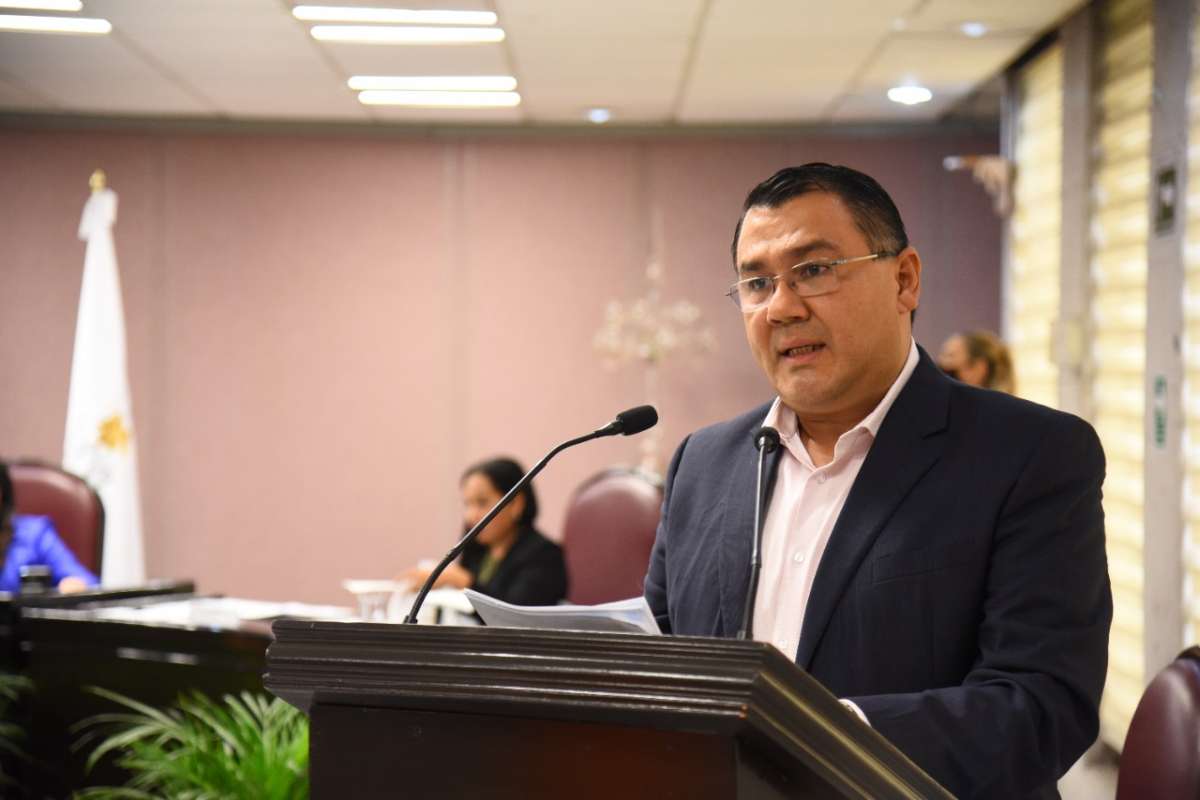 Propone diputado crear la Secretaría de Movilidad y Transporte del estado   