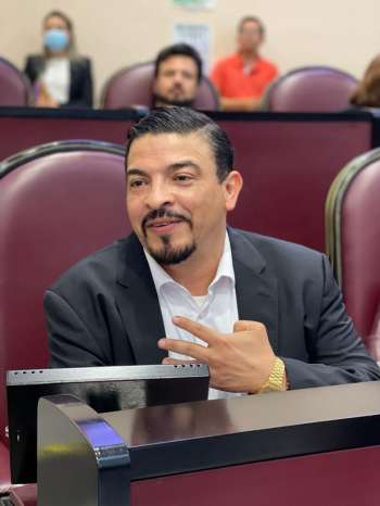 Gómez Cazarín: liderazgo efectivo en el Congreso local