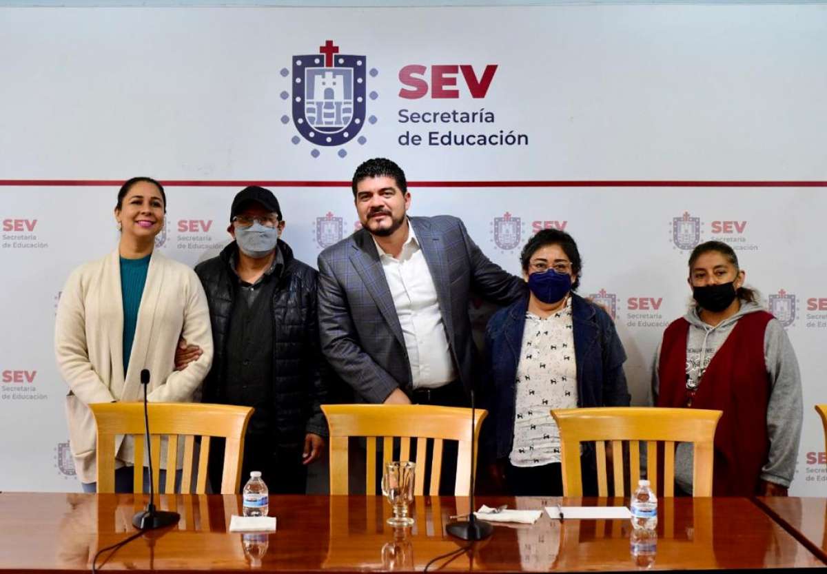 Zenyazen atendió a grupo de manifestantes; los recursos del aumento salarial se gestionan ante autoridades correspondientes