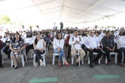 Premia Gobierno proyectos ambientales, económicos y sociales a favor de la comunidad   