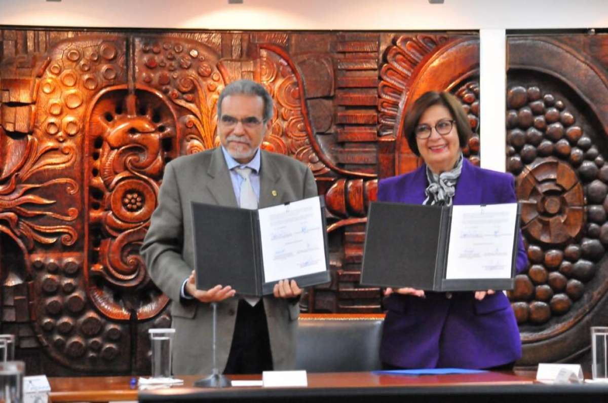 Congreso y UV, aliados en la construcción de un Estado de derecho: Mago Corro