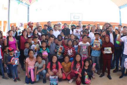 Zenyazen comparte alegría con niños de la región Centro