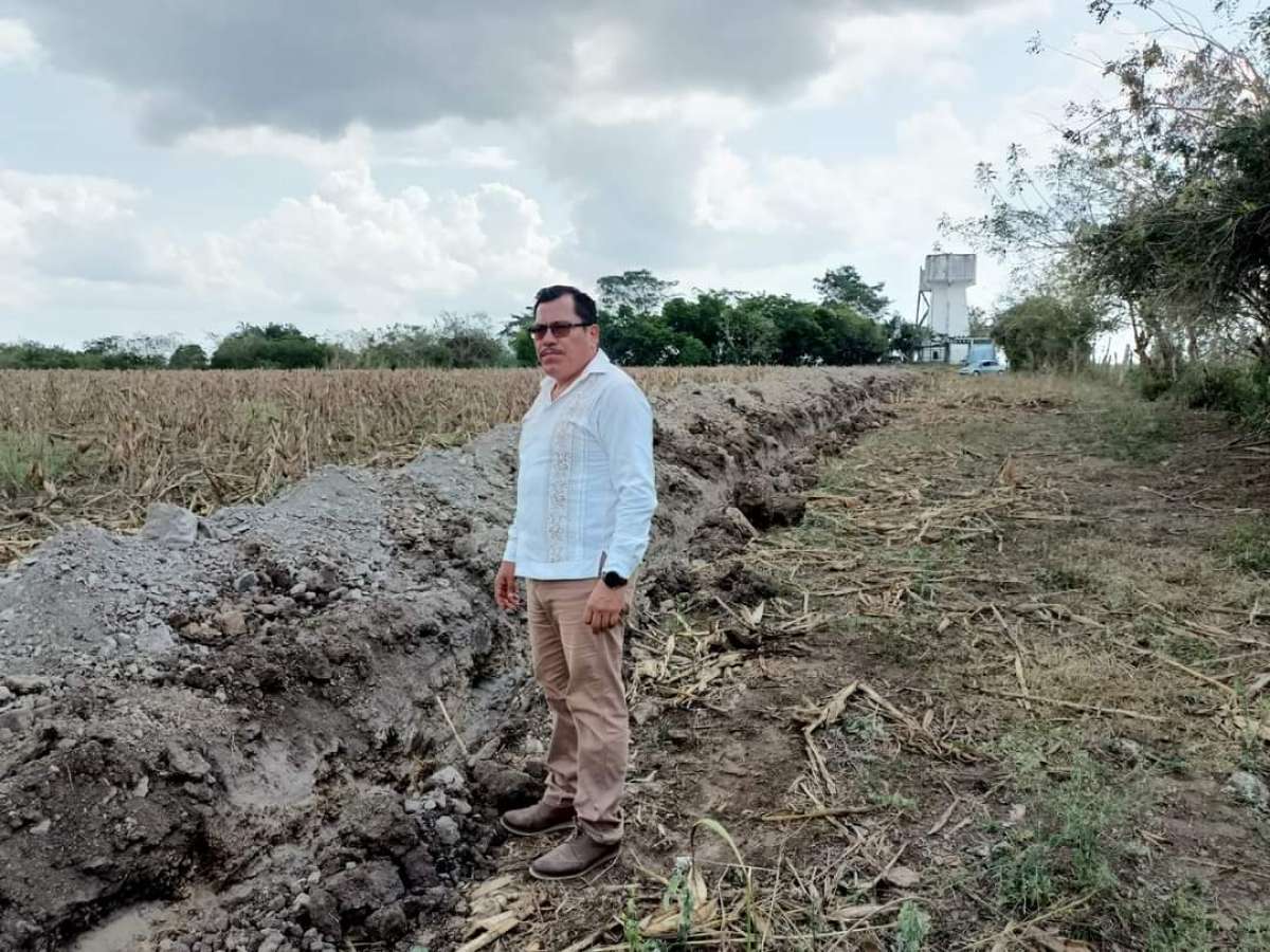 Con participación de la gente rehabilitamos más caminos rurales y sistemas de riego: Maleno Rosales