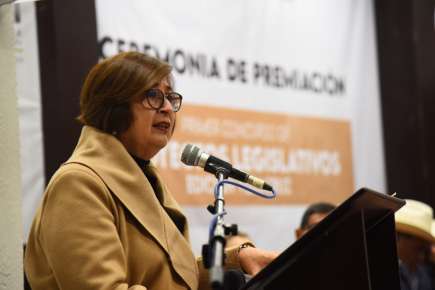 Premia Congreso a jóvenes por propuestas legislativas   
