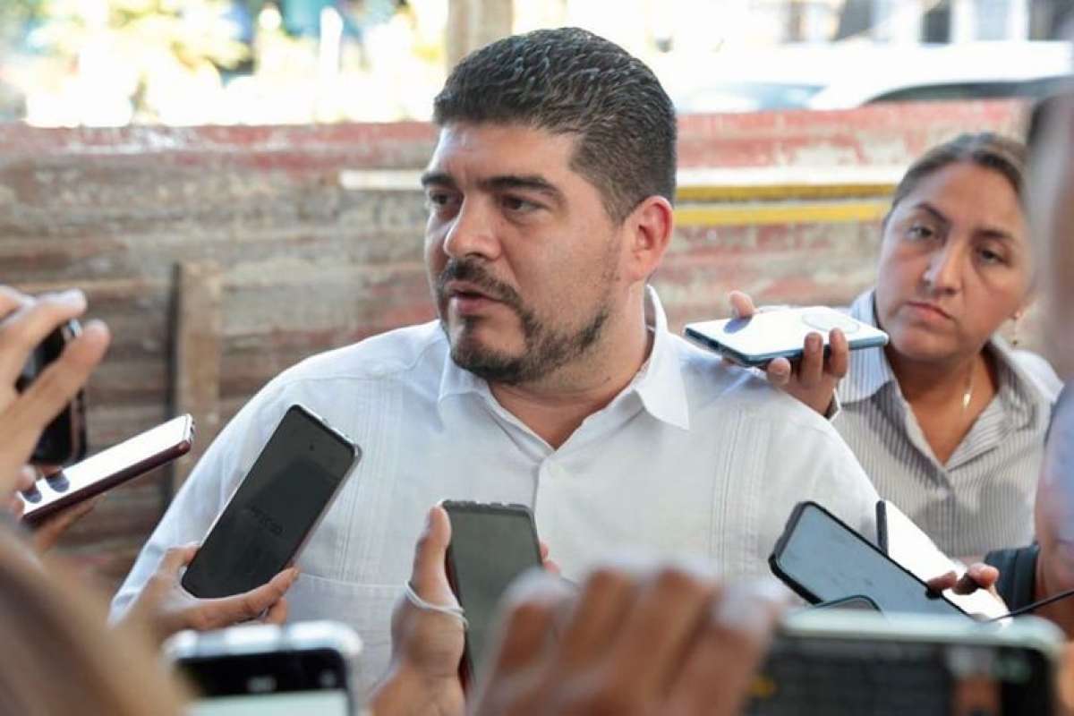 Zenyazen destaca beneficios de vincular a alumnos y docentes al sistema laboral de Estados Unidos