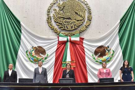 Entrega Congreso a Graciela Nani el Premio Estatal a la Mujer 2023   