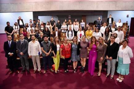 En el Congreso, ponencia sobre participación política de las mujeres   