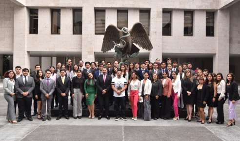 Exhorta Diputado a jóvenes a luchar por sus objetivos   
