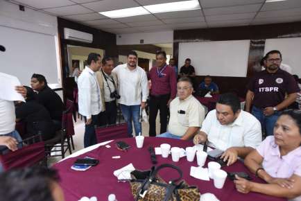 Zenyazen se reunió con periodistas del norte del estado