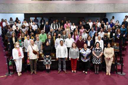 Inaugura Diputada conferencia magistral La Bioética en la investigación   