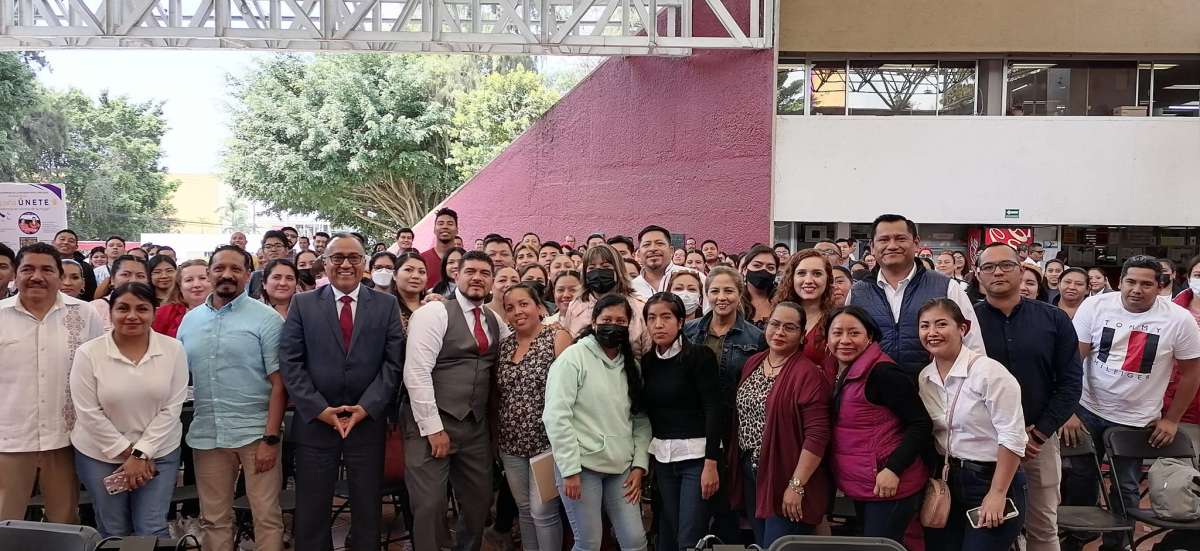 ¡Más plazas para docentes veracruzanos entrega Secretario de Educación!