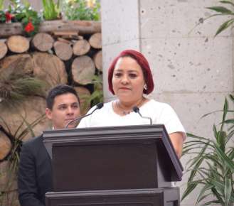 Veracruz da pasos firmes para alejar a la juventud del consumo de drogas: Adriana Esther Martínez