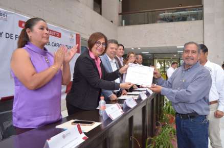 Contará ley federal de cafeticultura con el consenso de productores y expertos: Mago Corro
