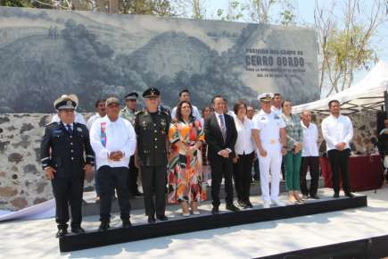 Asiste Presidenta del Congreso a conmemoración de la Batalla de Cerro Gordo