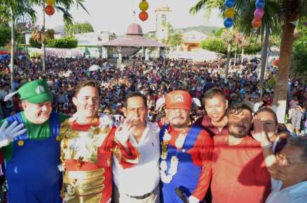 ENTREGA JUAN JAVIER GÓMEZ CAZARÍN, MÁS DE 10 MIL JUGUETES A NIÑOS VERACRUZANOS