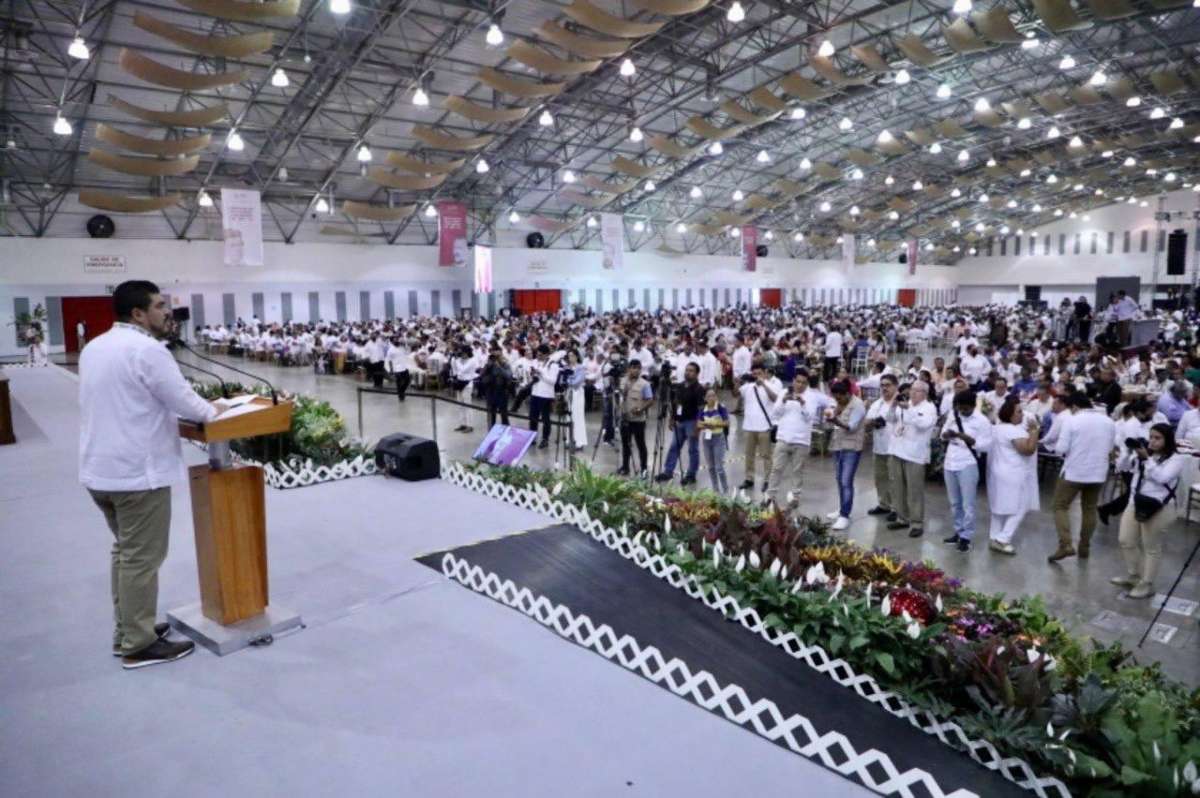 Las y los maestros son agentes de cambio: Zenyazen Escobar García