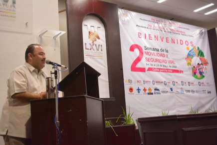Urgen diputados a mejorar transporte y movilidad   