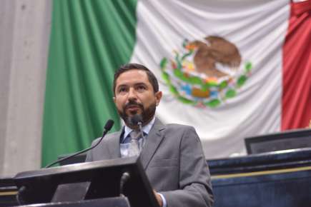 Profesionalizar a asesores inmobiliarios, propone Diputado
