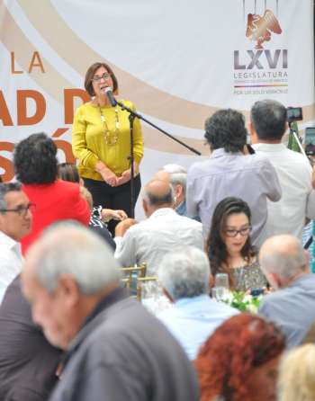 Reconoce Mago Corro a periodistas y comunicadores; sin su labor no se transparentan los logros del Congreso
