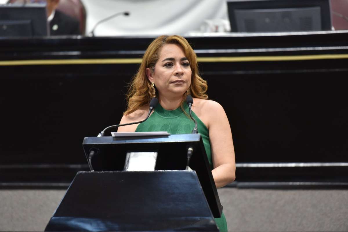 Presenta Diputada iniciativa que amplía la atención al cáncer de mama   