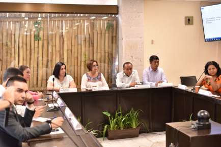 Dictaminan nueva redacción del Artículo 5 constitucional en materia indígena