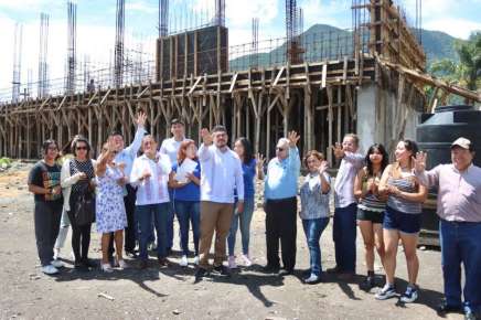 Zenyazen supervisa avance de obras escolares por más de 12 mdp en Río Blanco