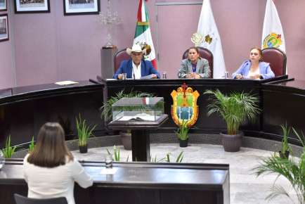 Recibe Comisión a aspirantes a Contraloría Interna del IVAI