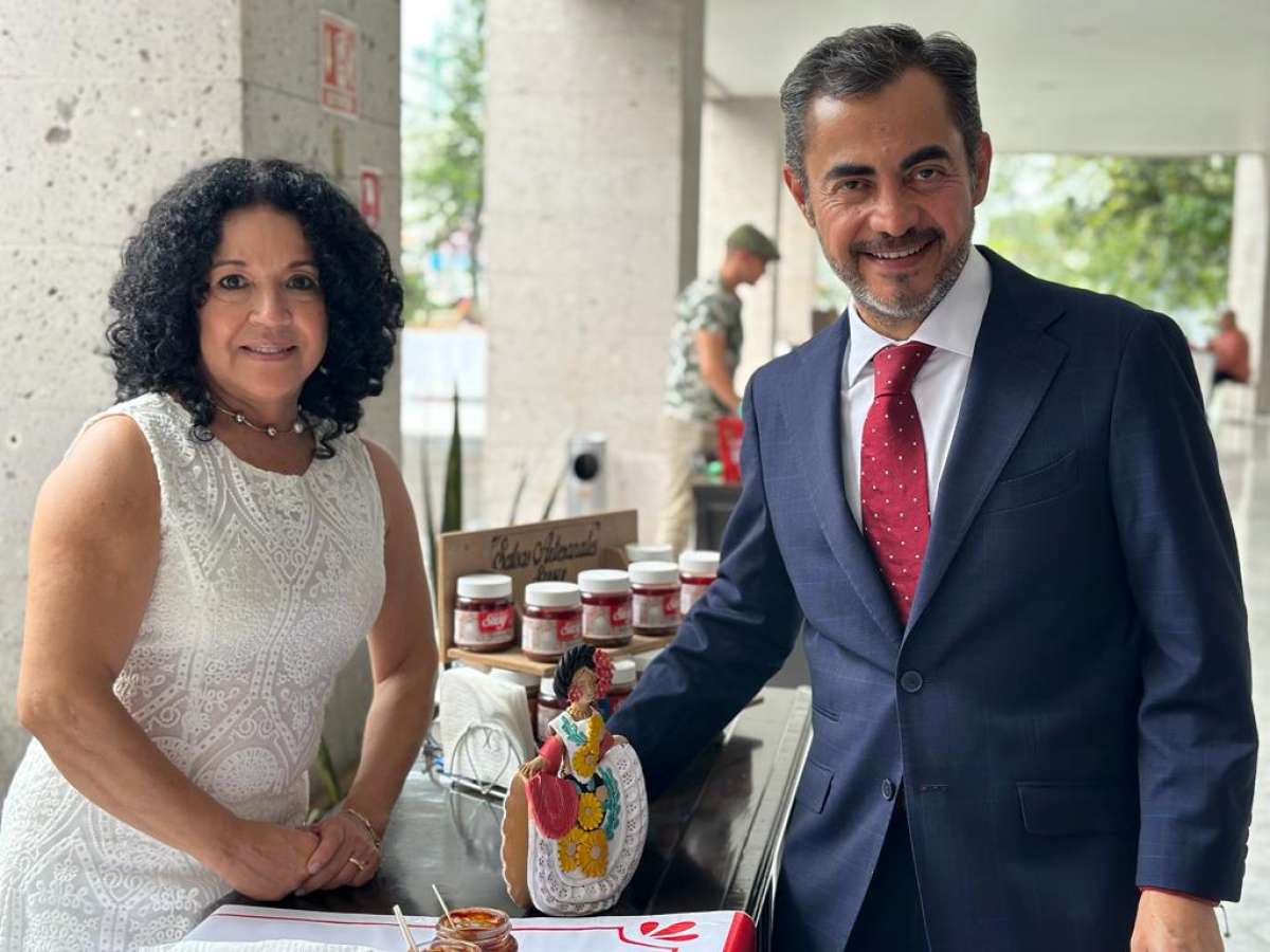 Veracruzanos contarán con mayor simplificación administrativa en sus trámites municipales: Toño Luna