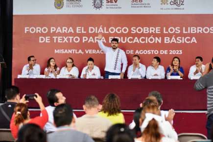 Zenyazen Escobar asegura que no están en riesgo los saberes de las y los alumnos