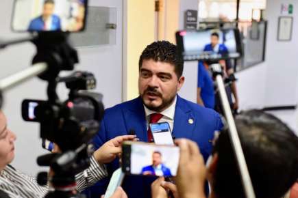 Zenyazen va al rescate de 21 mil jóvenes veracruzanos sin derecho a inscripción en la UV