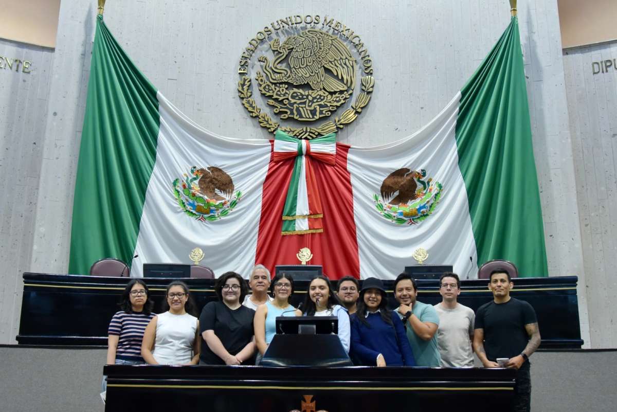 Verifican estudiantes espacio para Memorial de las y los Héroes de la Salud      