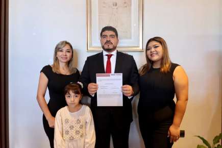 Zenyazen Escobar se registró como aspirante a coordinador de los Comités de Defensa de la 4T