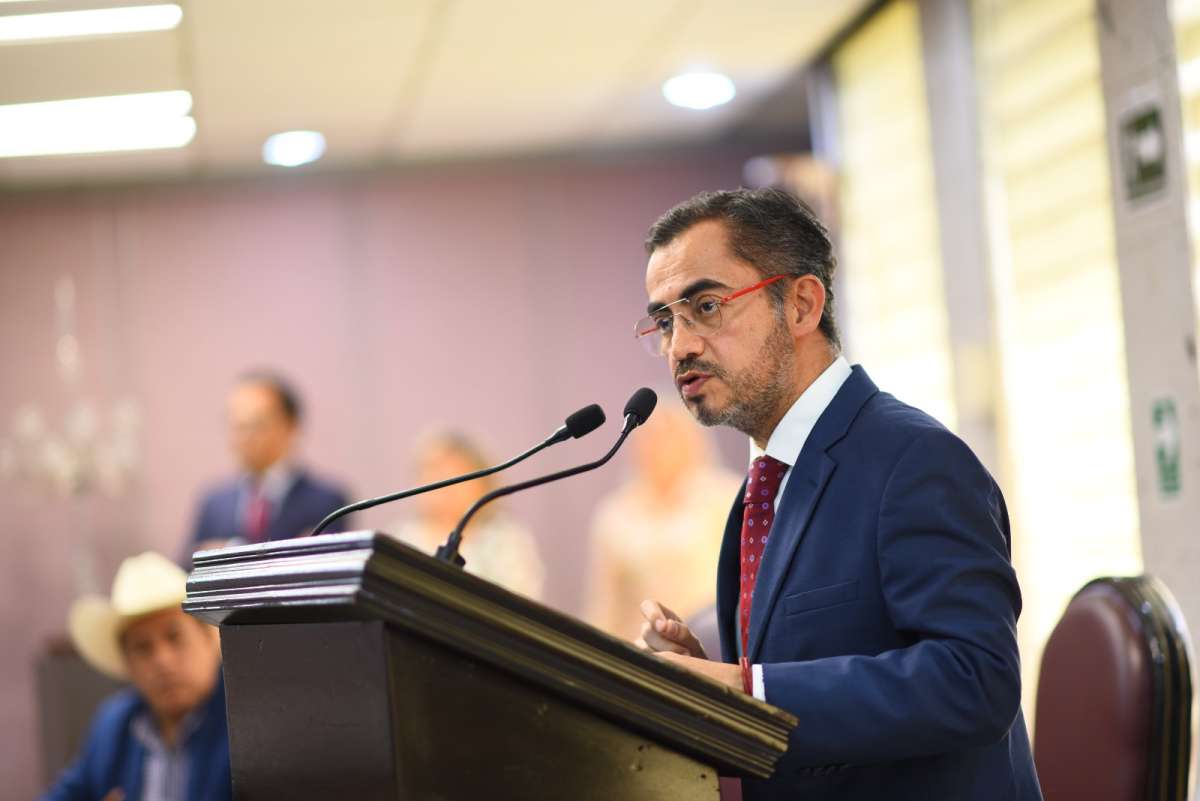 Propone Diputado regular la medicina estética en la entidad   