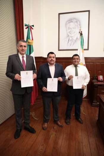 Asume Secretaría de Educación de Veracruz, Víctor Vargas Barrientos
