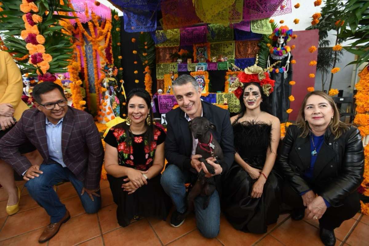 Inauguran en SEV Muestra de Altares 2023
