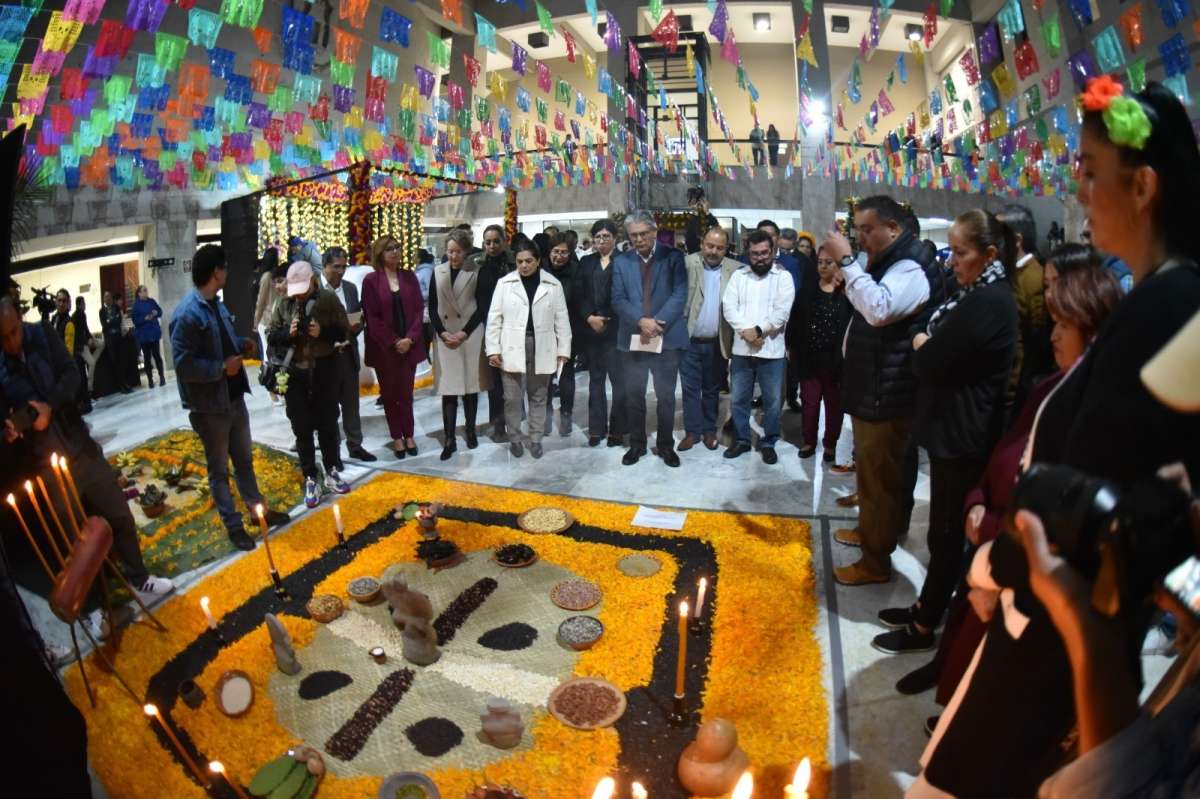 Realiza Congreso de Veracruz muestra de altares por Día de Muertos