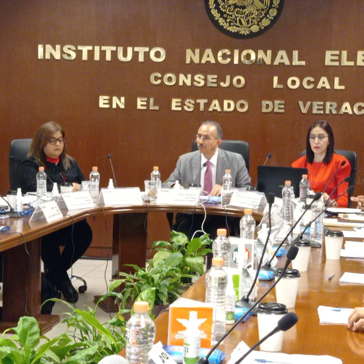 3 quejas por presuntos actos anticipados de campaña ha recibido    el INE-Veracruz, 2 de ellos fueron desechados y 1 sigue el proceso 