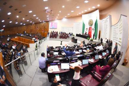 Modifica Congreso la integración de 10 comisiones legislativas