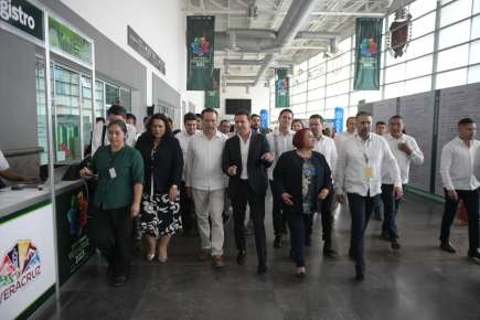 Asiste Presidenta del Congreso a inauguración de la Expo Turismo 2023   