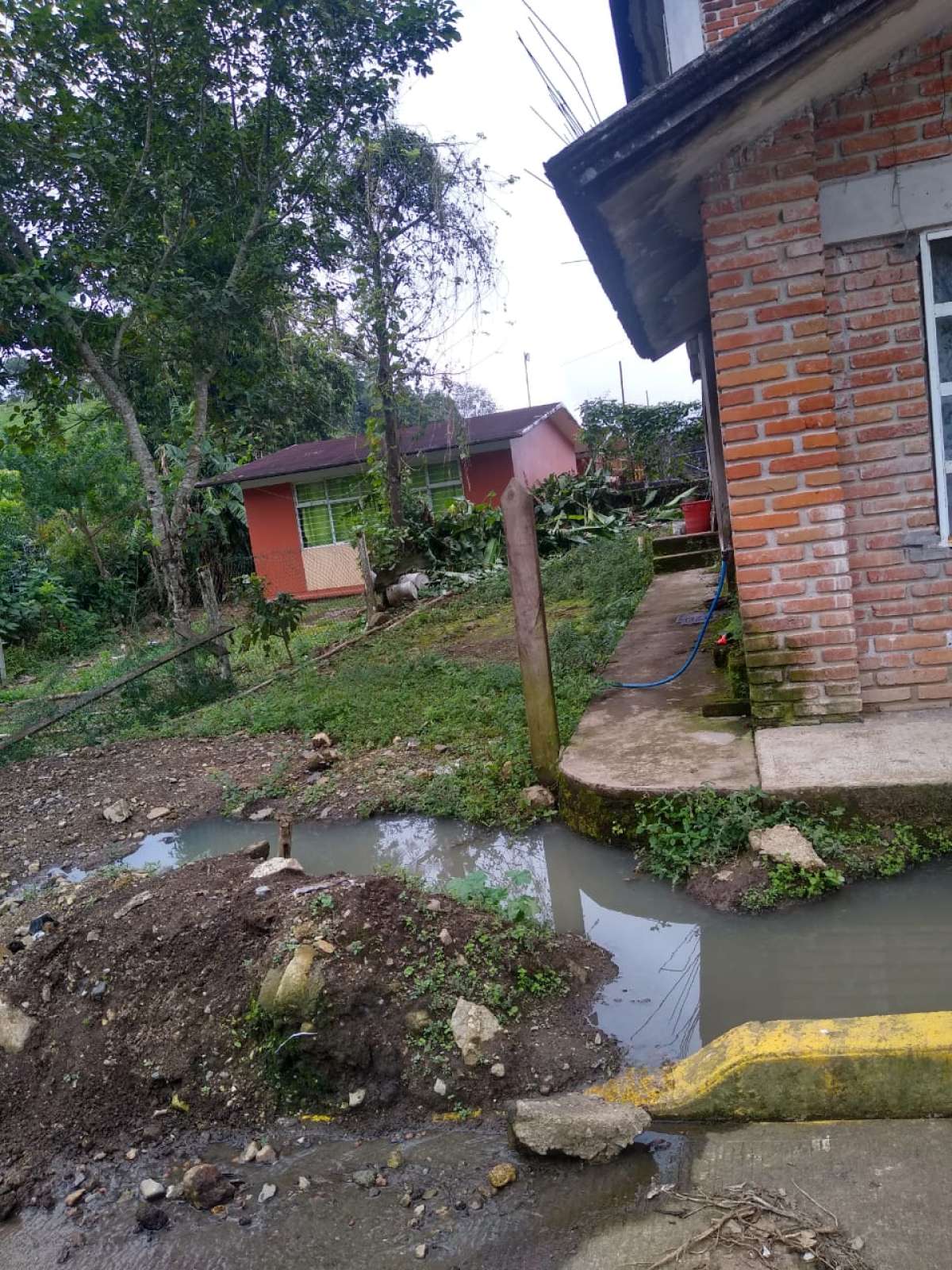 Acusan al alcalde Cruz Cuevas de no atender a sus gobernados, denuncian que solo da evasivas a planteamientos que se le hacen    
