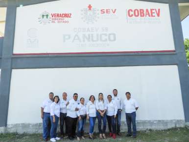 Coordinadora de la Zona 01 del COBAEV Delizia Nieto Reynoso se Reunió con Directores