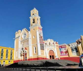 Caridad, esencia para hacer el bien a los demás    sin ningún tipo de engaño ni abuso demagógico    