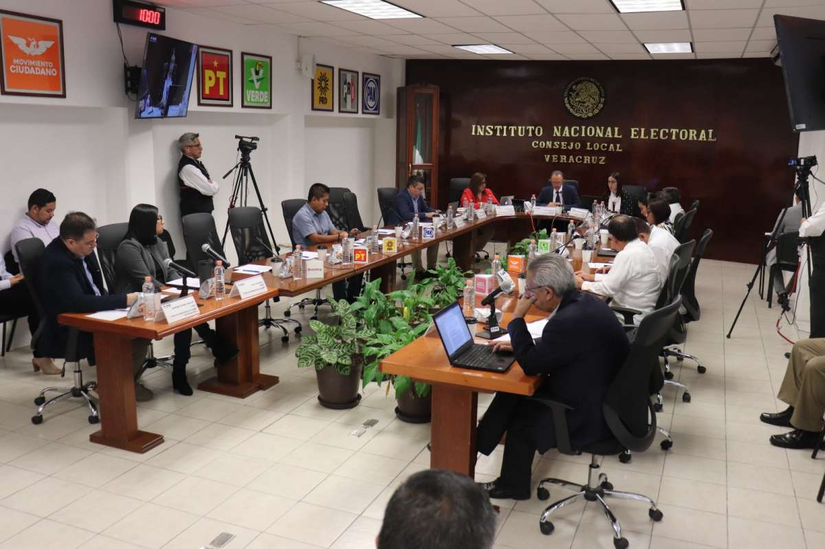 Ratifica y designa el Consejo local del INE las y los    consejeros que integrarán los 19 consejos distritales 