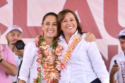 ARRASAN CLAUDIA SHEINBAUM Y ROCÍO NAHLE EN MINATITLÁN