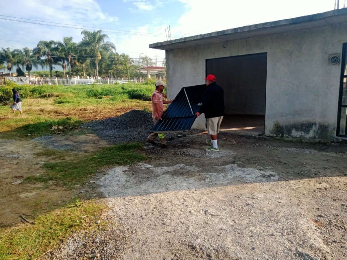 Sin orden de un Juez, particulares desalojan a posesionaros del Ejido Santa Ana Atzacan    