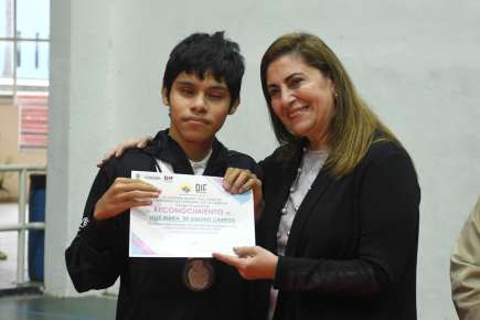 Reconoce Ayuntamiento a paratletas del club de Deporte Adaptado Sin Límites