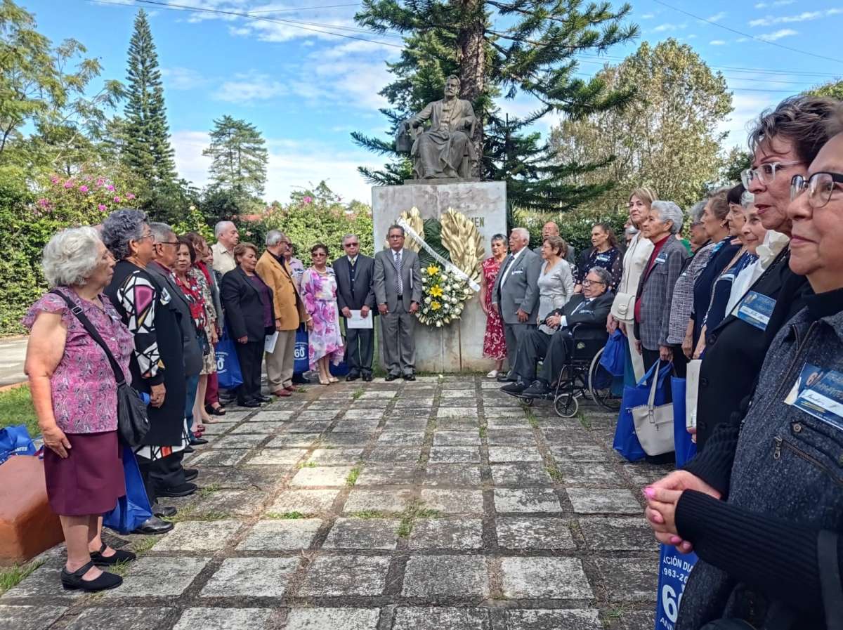 ¡Misión cumplida! Dicen egresados de la generación Diamante 1963-2023 de la Escuela Normal Veracruzana Enrique C. Rébsamen    