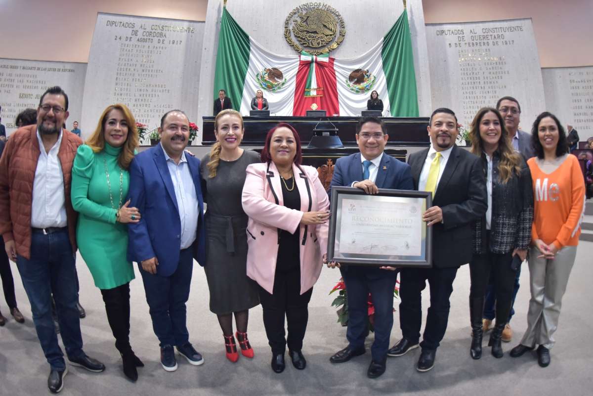 Entregan reconocimiento a institución ganadora del proyecto de memorial   