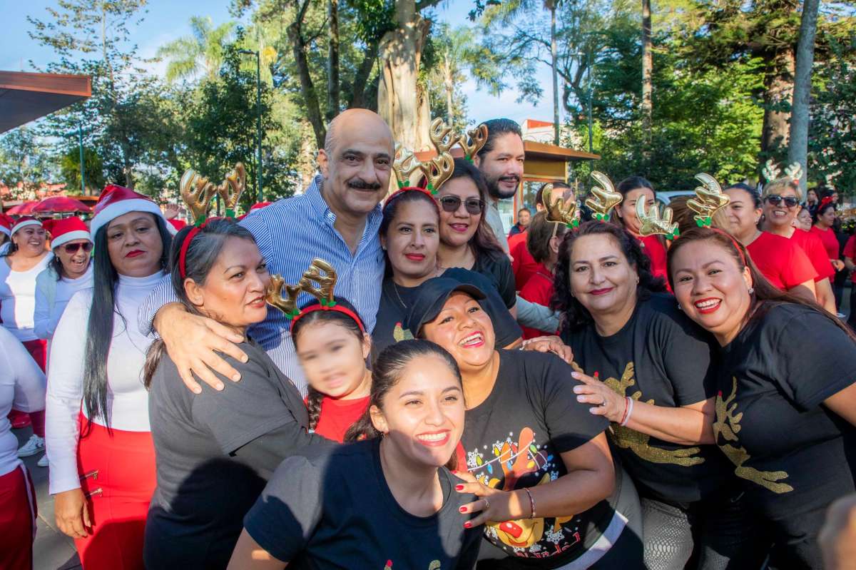 Realiza Ayuntamiento Zumbatón en el parque Juárez