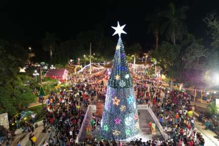 Encendido de Árbol, Villa Navideña y Pista de Hielo en Pánuco